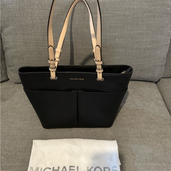 Michael Kors Tote Bag - Picture 2 of 10